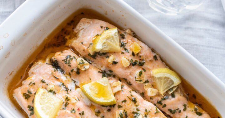 Receta de salmón al horno: ¡Descubre cómo preparar este delicioso plato en casa!