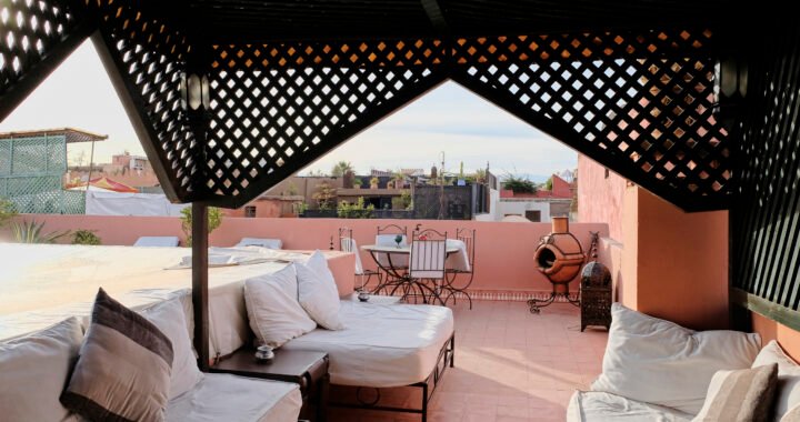 10 ideas de decoración para terrazas de áticos con encanto: ¡Inspírate y transforma tu espacio exterior!