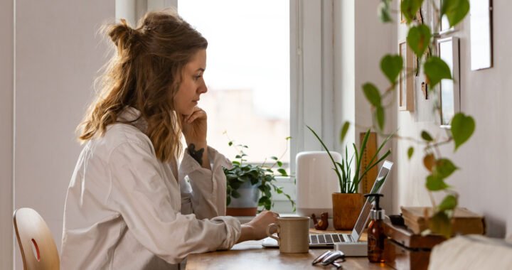 Trabajo de oficina en casa: consejos ventajas y desafíos para teletrabajar eficientemente