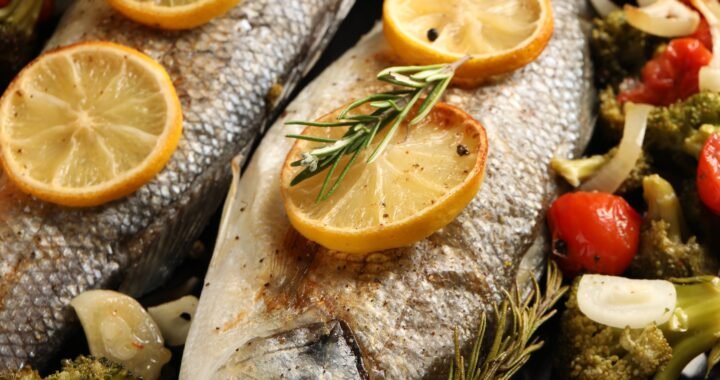 Receta de lubina al horno: ¡Descubre cómo preparar este delicioso plato de pescado!