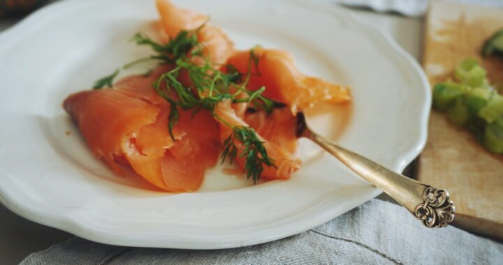 Salmón ahumado: Deliciosas recetas y beneficios para la salud