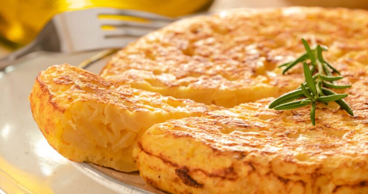 Receta fácil y deliciosa de tortilla de patatas casera – ¡Paso a paso!