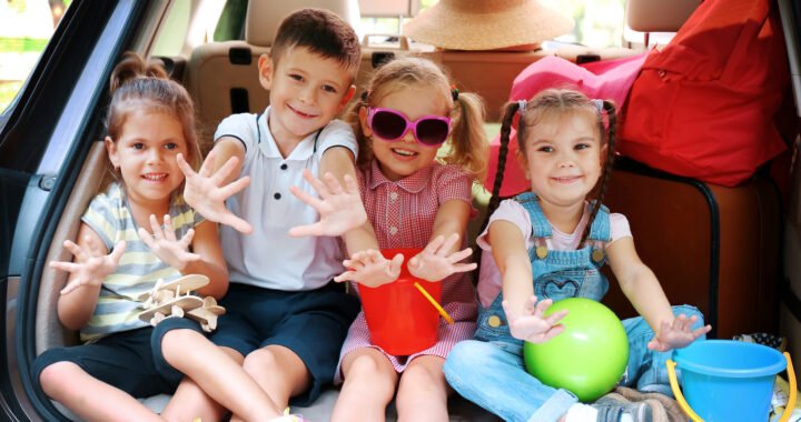 Vacaciones familia numerosa: consejos y destinos ideales para viajar en grupo