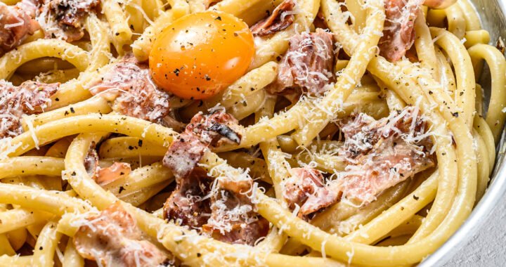 Receta tradicional de espagueti a la carbonara: ¡deliciosa y fácil de preparar!