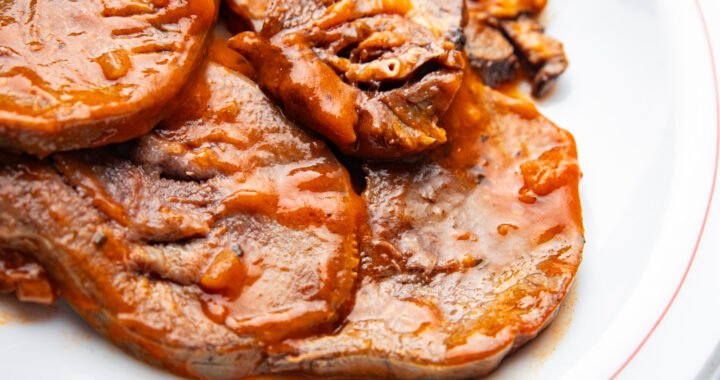 Receta fácil y deliciosa de magro con tomate: ¡disfruta de un plato tradicional y saludable!