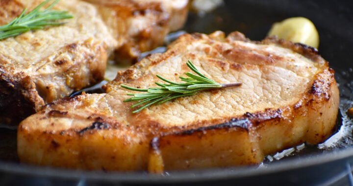 Receta fácil y deliciosa de chuletas de cerdo: ¡Aprende a prepararlas en casa!