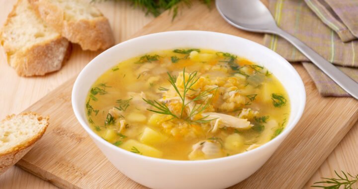 Receta fácil y deliciosa de caldo de pollo casero para disfrutar en casa